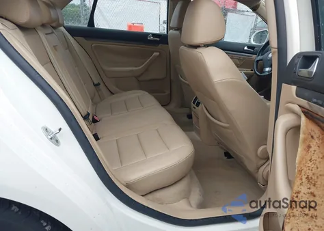 2008 Volkswagen Jetta Se/Sel from USA, damaged, VIN 3VWRM71K08M116597